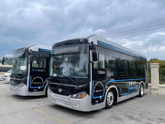 舟山有氫能源公共汽車，前兩輛車現已交付