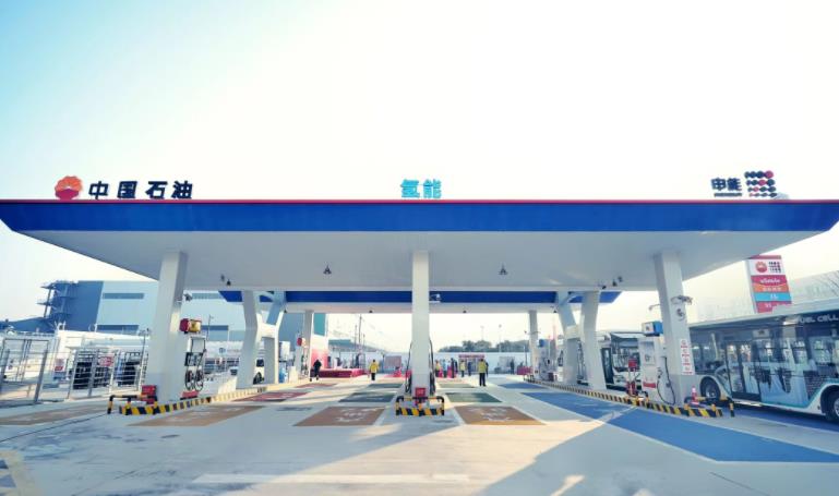 建設(shè)國際氫能谷!上海臨港新片區(qū)平霄路油氫合建站正式投運(yùn).jpg 建設(shè)國際氫能谷!上海臨港新片區(qū)平霄路油氫合建站正式投運(yùn).jpg