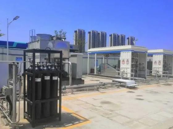 濟南公交第一加氫站啟用，氫燃料車將運行更多公交線路