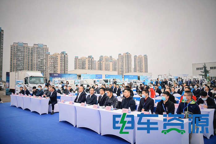 2 現(xiàn)場(chǎng)會(huì)議圖_副本 700.jpg