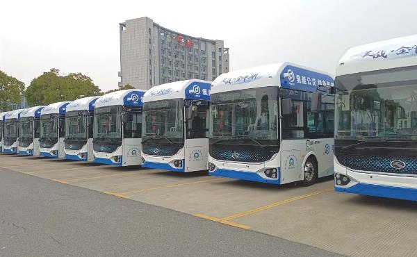 80kW燃料電池發動機，鋒源氫能助力平湖氫能公交示范投運！.jpg