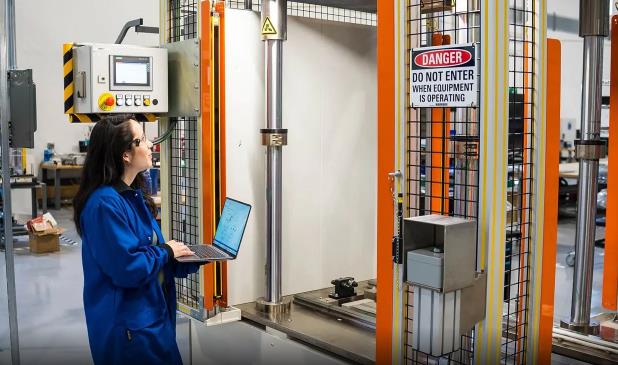 Hyzon Motors首批9個單堆200kW燃料電池系統B樣機通過工廠驗收測試.jpg