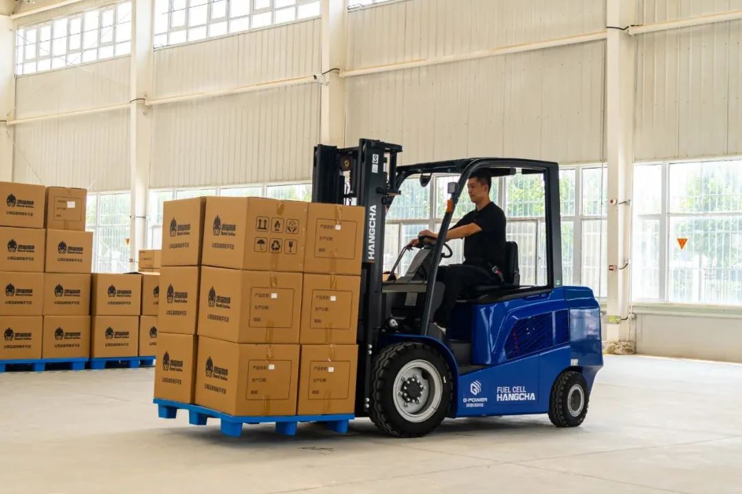 搶先看!風(fēng)氫揚(yáng)燃料電池叉車整體解決方案即將發(fā)布2.jpg