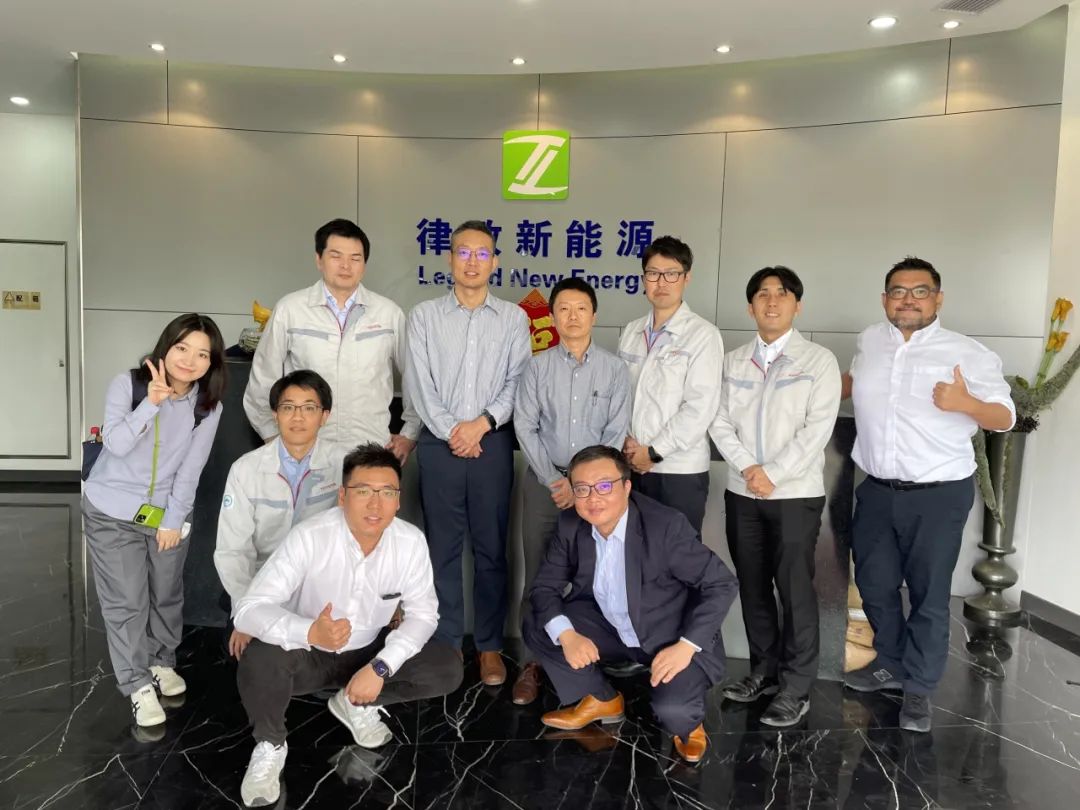 豐田領(lǐng)導(dǎo)帶隊調(diào)研律致新能源1.jpg
